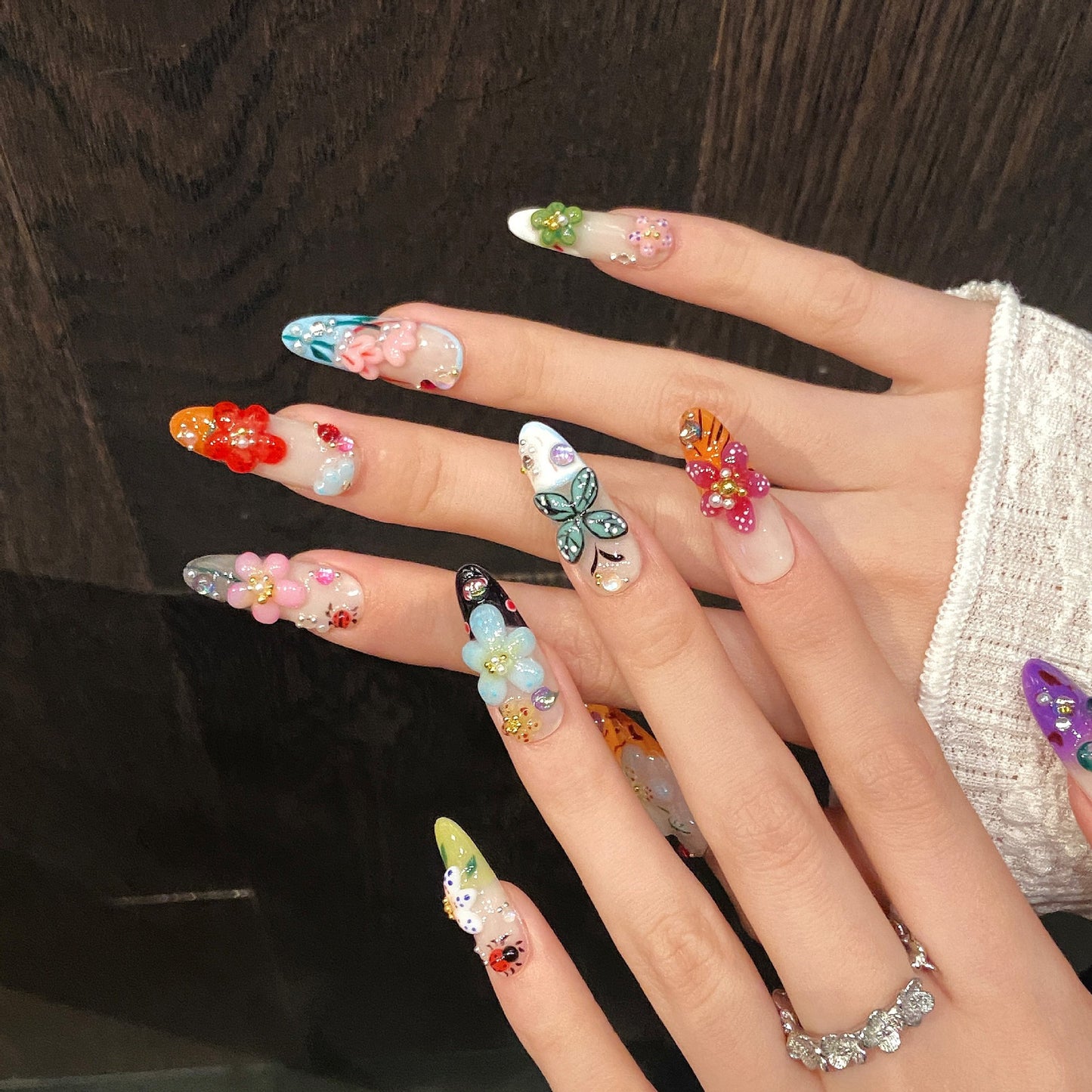 French Style 3D Floral Insect Carved Press On Nails