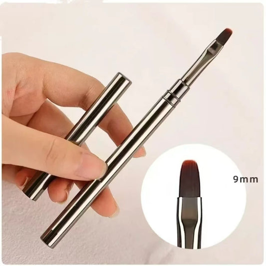 Makeup brush with a close-up inset showing the bristle size on a light background